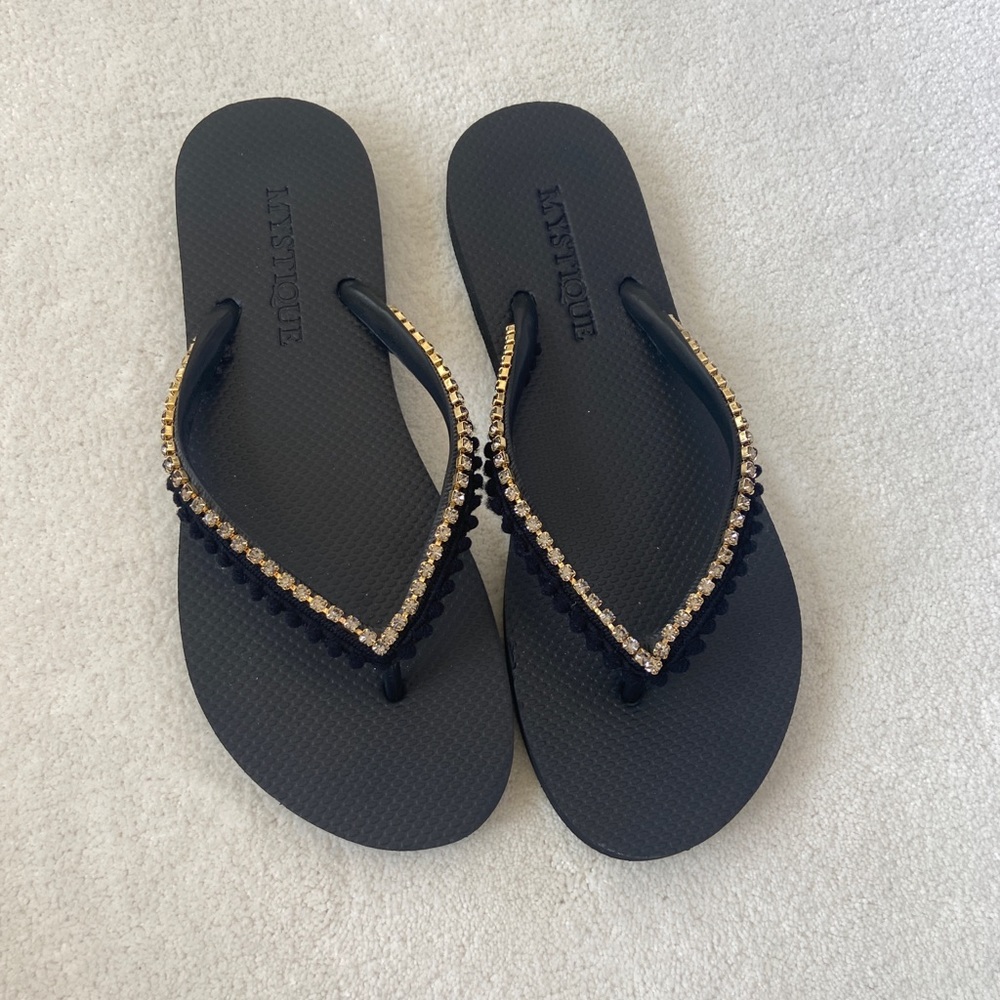 Mystique Black Flip Flop size 9/10 (40)